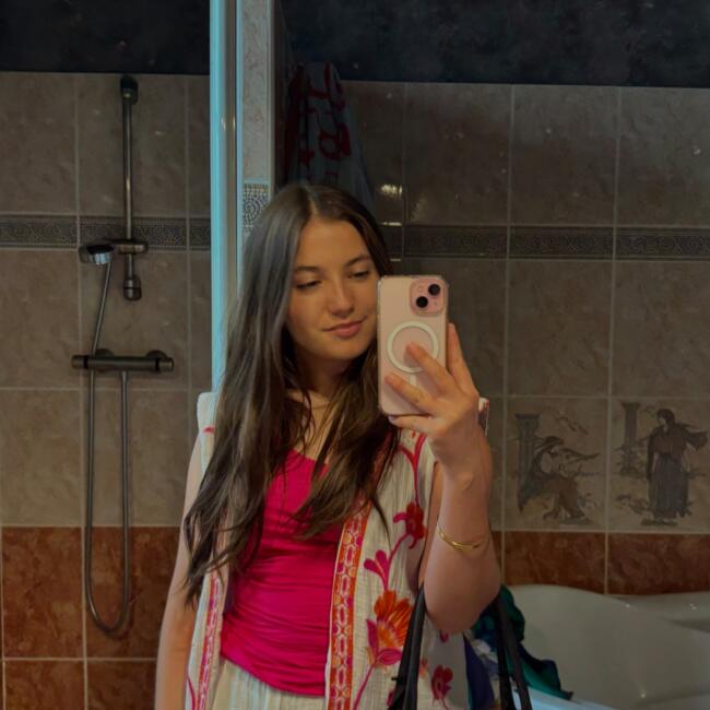 Babysitter in Roanne: Marie-Charlotte