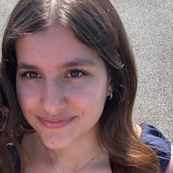 Babysitter in Gravesend: Madalena