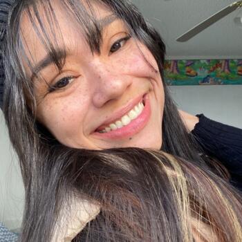 Baby-sitter Toronto: Maria Fernanda