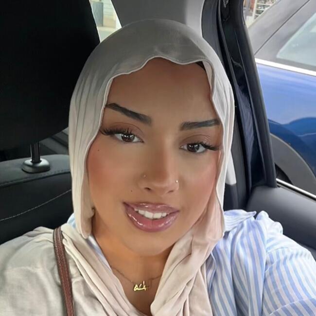 Babysitter in Goincourt: Hidaya