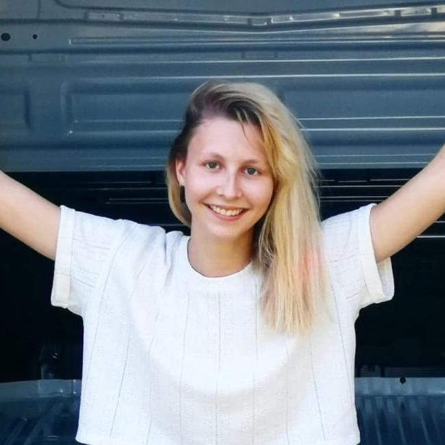 Baby-sitter in Hénin-Beaumont: Charlotte