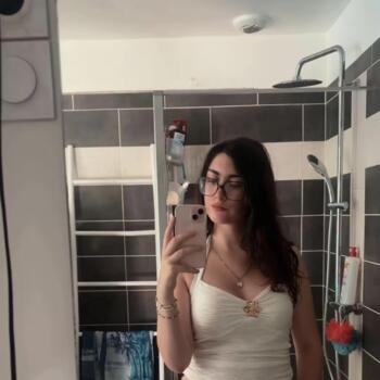 Babysitter in Nîmes: Thea