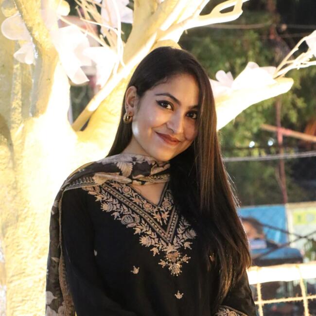 Babysitter in Bārākpur: Madhupa