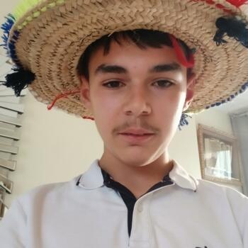 Babysitter in La Louvière: Nolan