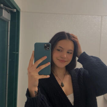 Babysitter in Edmonton: Chaela (Kayla)