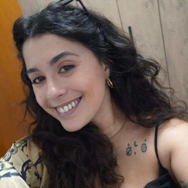 Babá em Maringá: Bruna