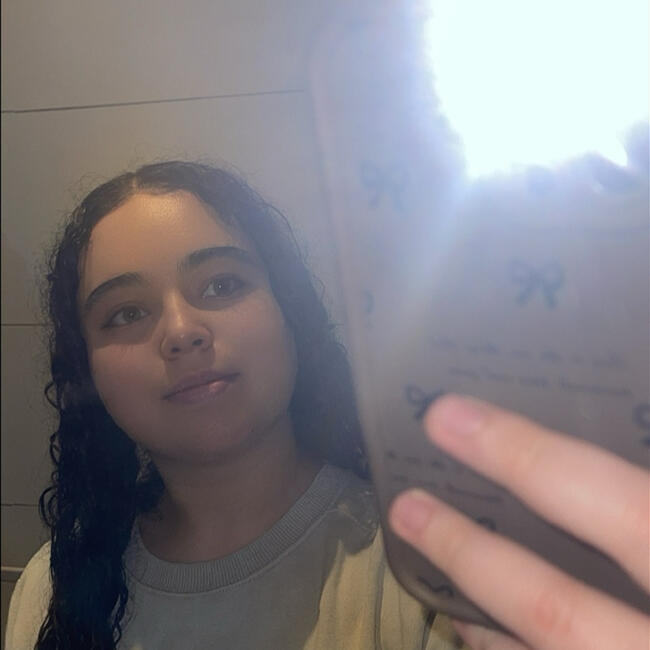 Babysitter in Sint-Jans-Molenbeek: Kamelia