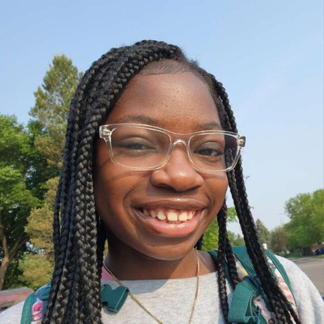 Baby-sitter in Saskatoon: Ini and Busayo
