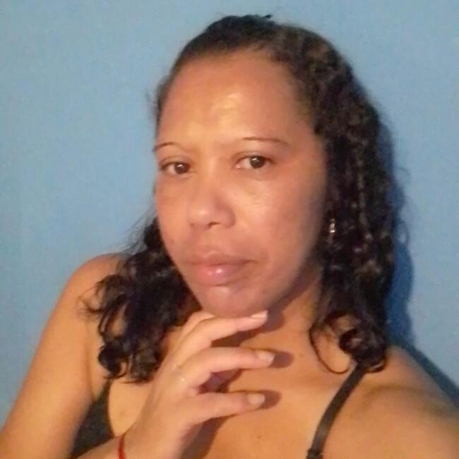 Babá em Luziânia: Maria Regina