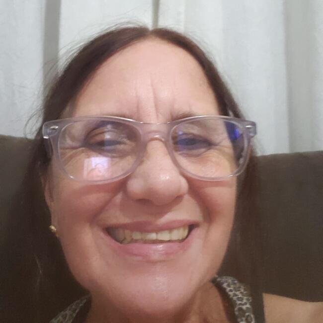 Babysitter in Guarujá: Luzia