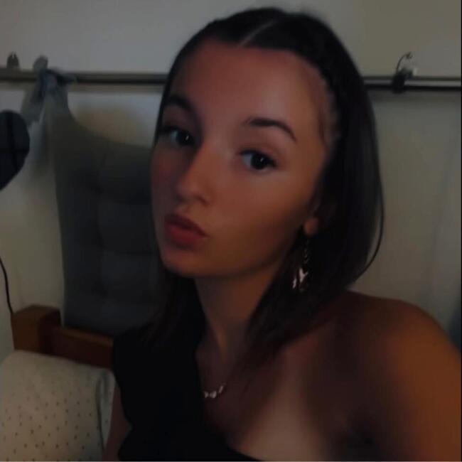 Babysitter in Le Havre: Lylou