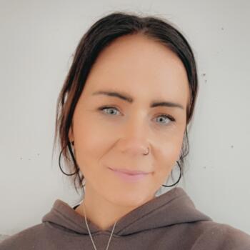 Babysitter in Mosgiel: Mazal