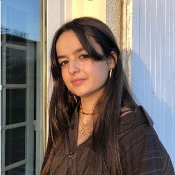 Babysitter in Biard: Ambre