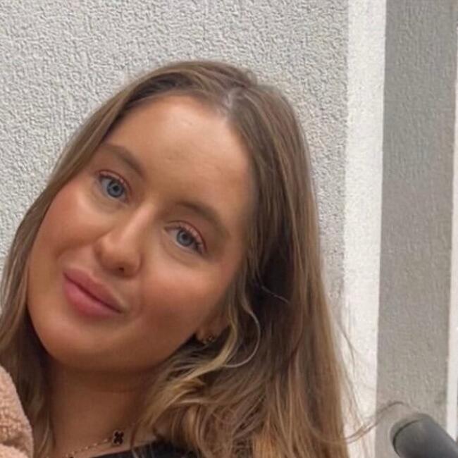 Babysitter in London: Ella obrien