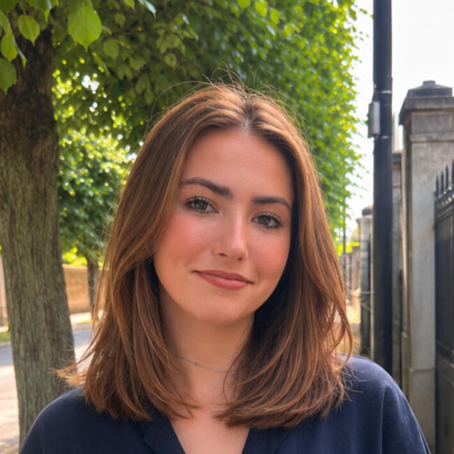 Babysitter in Ozoir-la-Ferrière: Andrea