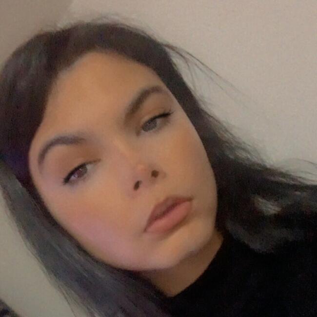 Babysitter in Marseille: Anissa