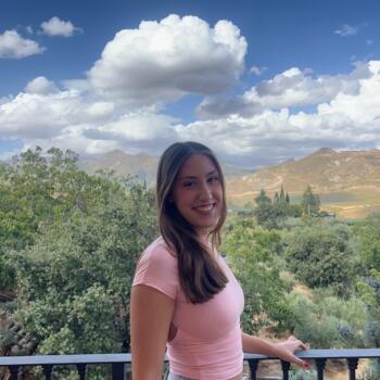 Niñera Armilla: Inés