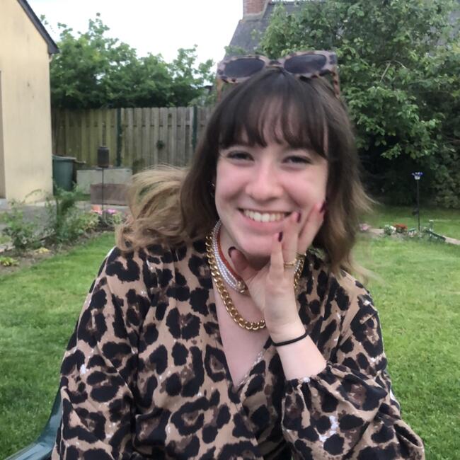 Babysitter in Paris: Alice