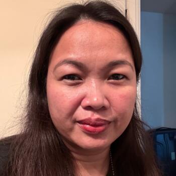 Babysitter in Calgary: Lee