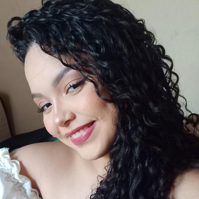 Babysitter in Curitiba: EVELLYN