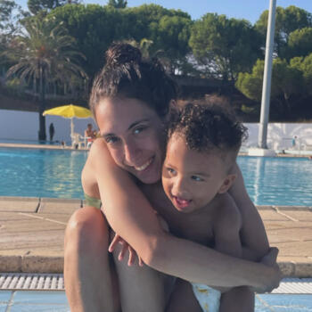 Ama Costa de Caparica: Lara