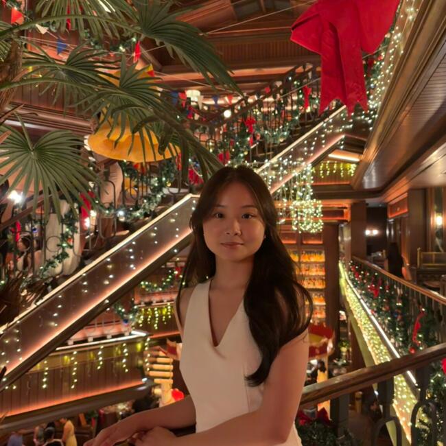 Babysitter in Singapore: Edeline