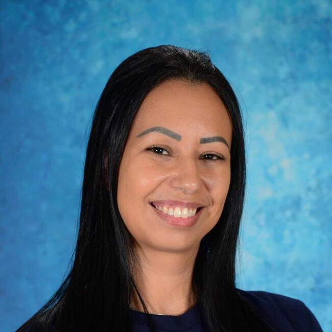 Babysitter in Porto Alegre: Vanessa