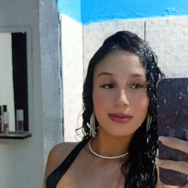 Babysitting job in Salto: Thaynara