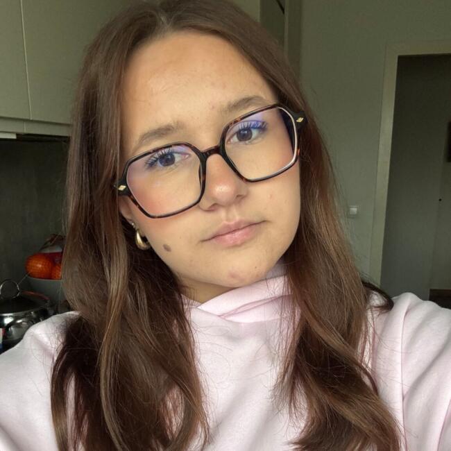 Babysitter in Auderghem: Celia