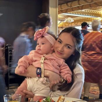 Babysitter in Winchester: Darcey