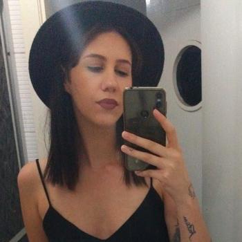 Babá Chapecó: Adriana