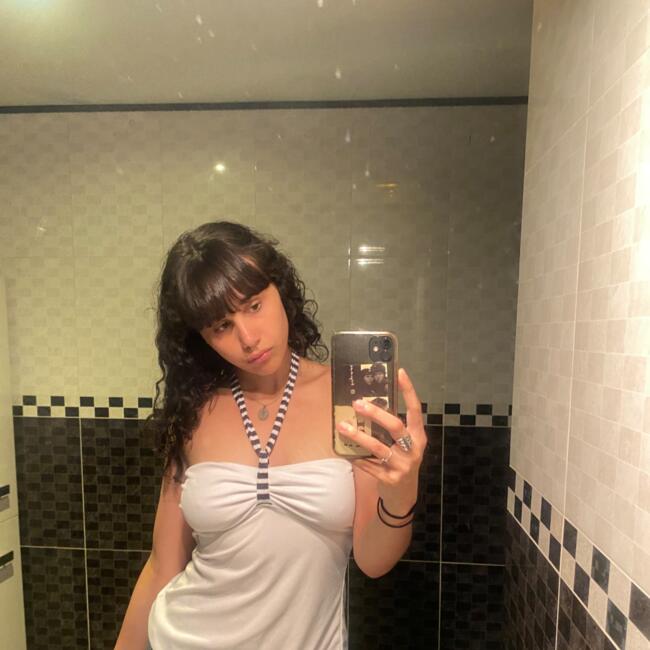 Babysitter in Clermont-Ferrand: Lily