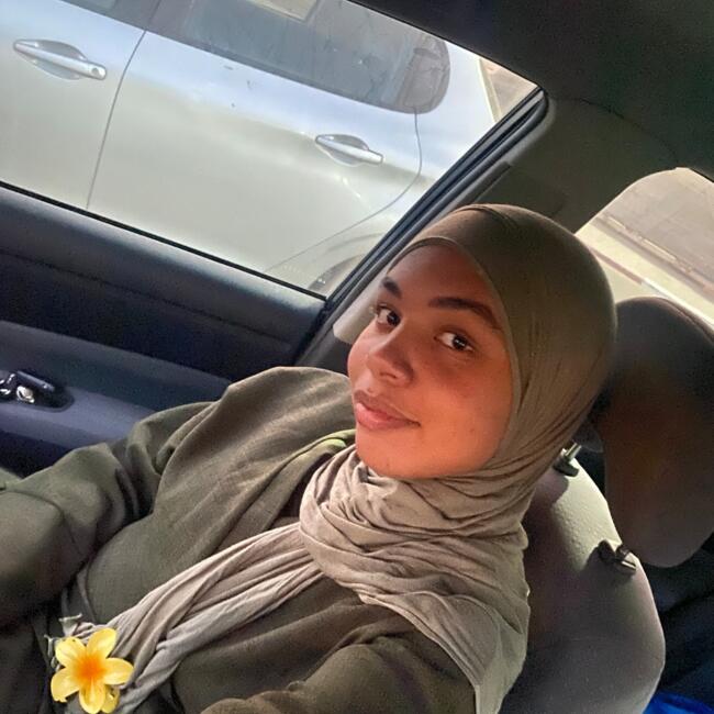 Babysitter in Bagneux: Djenna