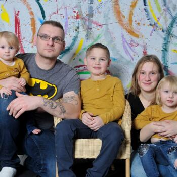 Babysit job in Courcelles: babysit jobs Parent