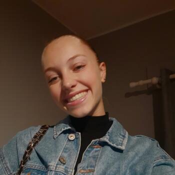 Babysitter in Verlaine: Pauline