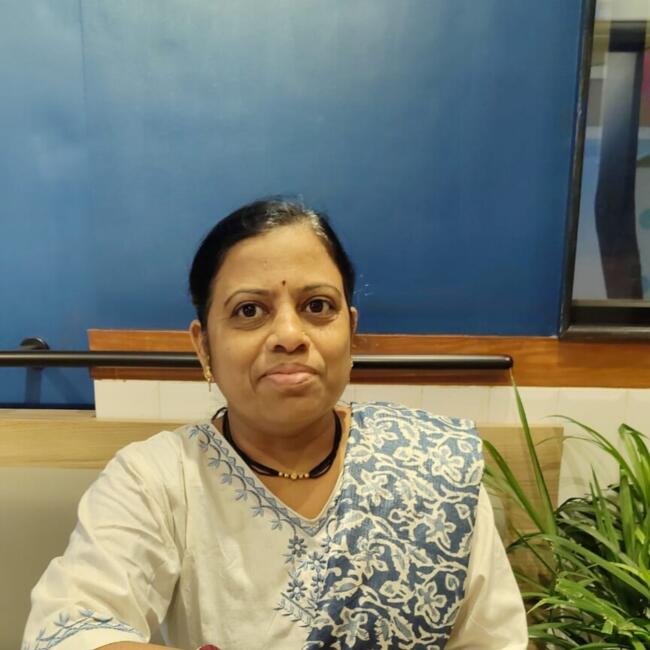 पुणे में आया: Sangita