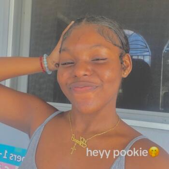 Babysitter in Oracabessa: Tonoya