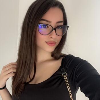 Babysitter in Falconara Marittima: Cosmina