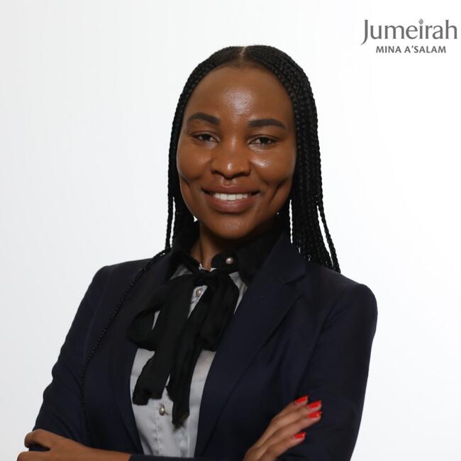 جليسة أطفال في دبي: Liz