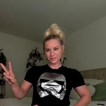 Babysitting job in Redford: babysitting job Theresa