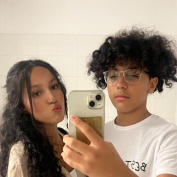 Babysitter Tours: Lina