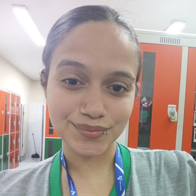 Babysitter in São João del Rei: Gabriella