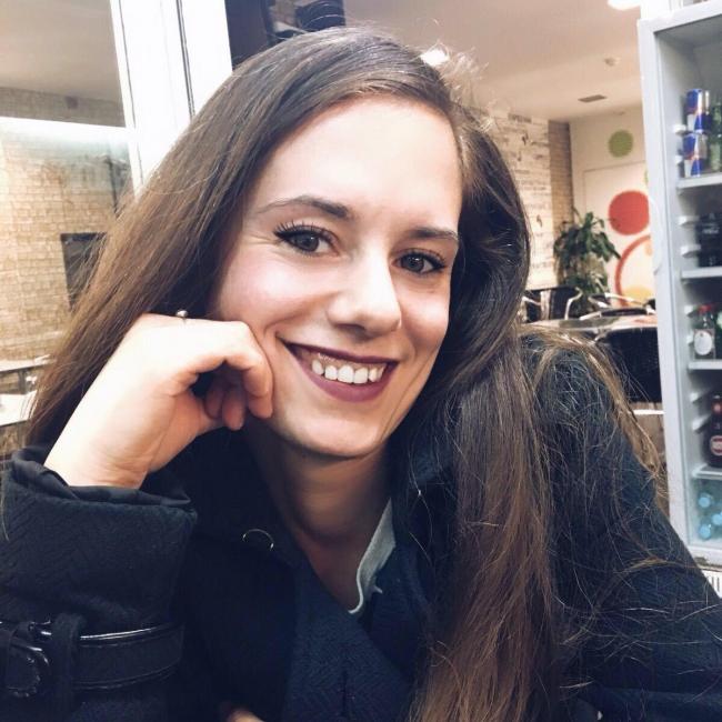 Babysitter in Matosinhos Municipality: Catia