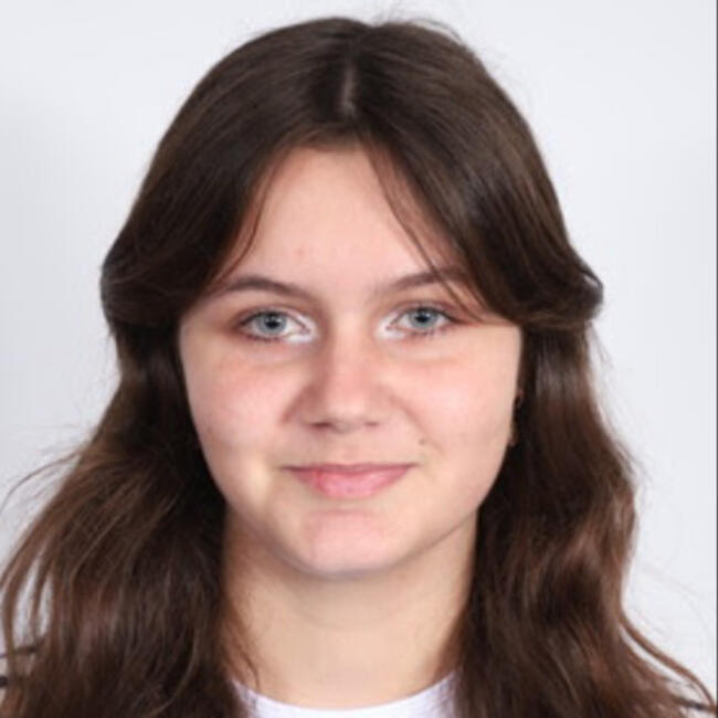 Babysitter in Coudekerque-Village: Eva