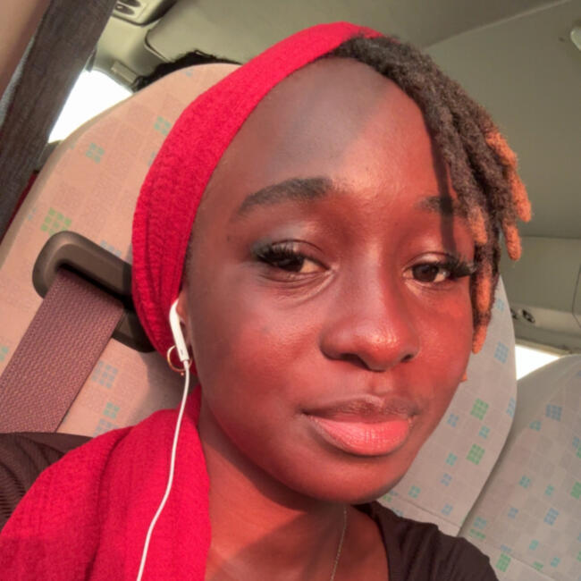 جليسة أطفال في أبوظبي: Hadja NdeyeFatou