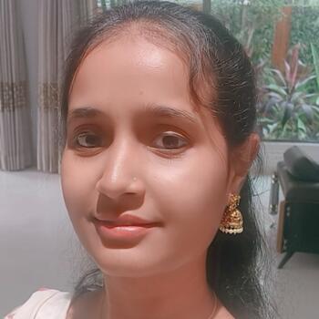 हैदराबाद में बेबीसिटर: GUDIWADA SIREESHA