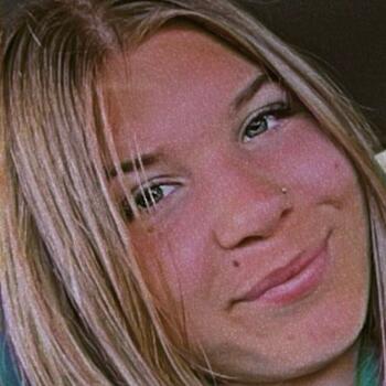 Babysitter in Londonderry: Keely