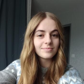 Babysitter in Moulins: Noémie