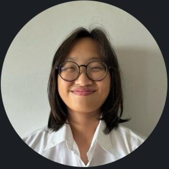 Babysitter in Singapore: Tiffany