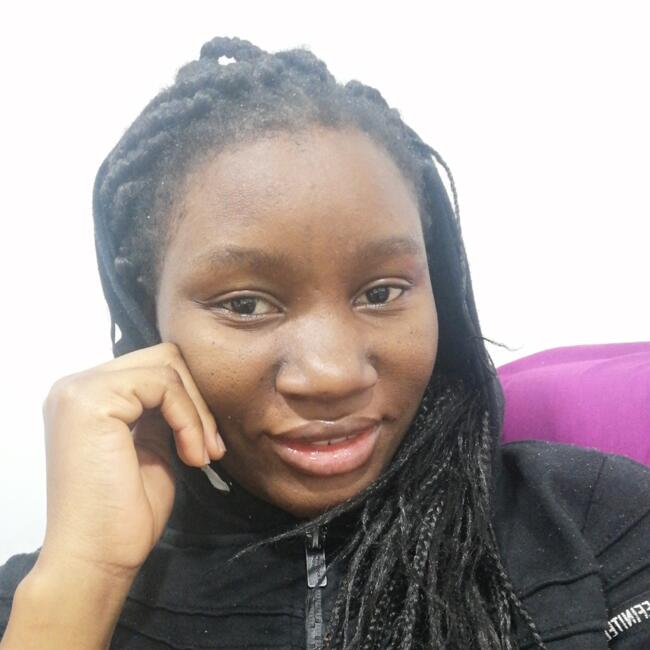 Trabalho de babysitting em Aveiras de Baixo: Anilde